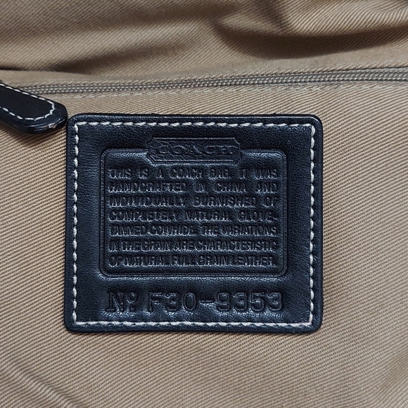 Coach Vintage Leather Messenger Crossbody No. 9353 EUC - Picture 10 of 10